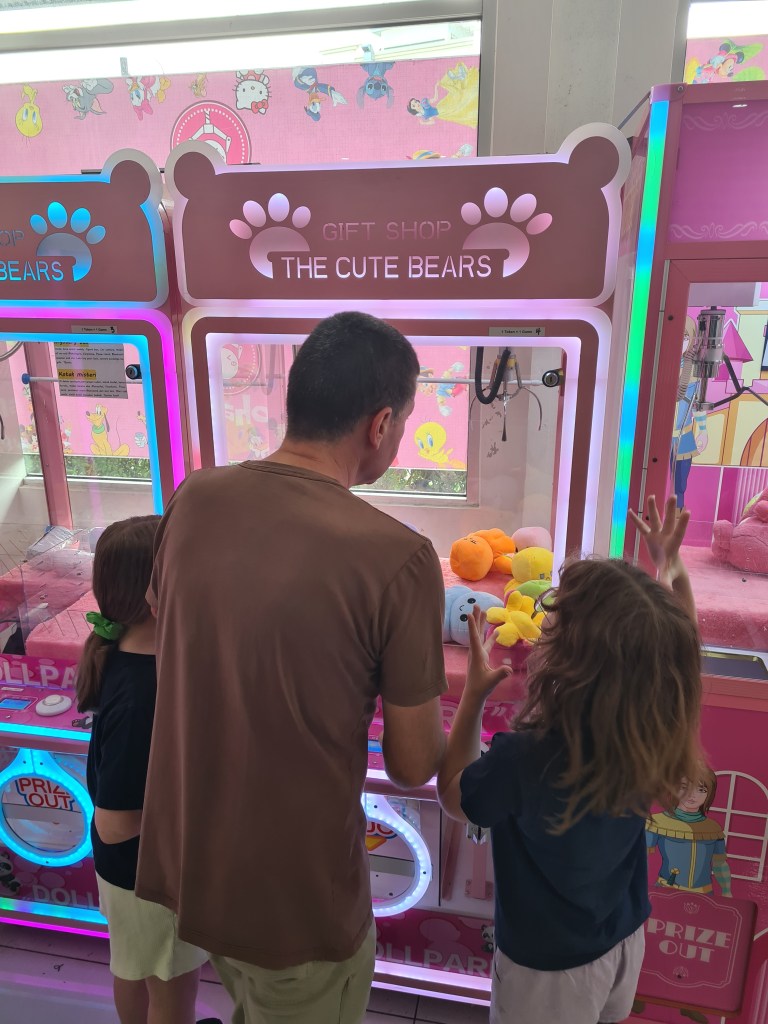 A claw machine drama
