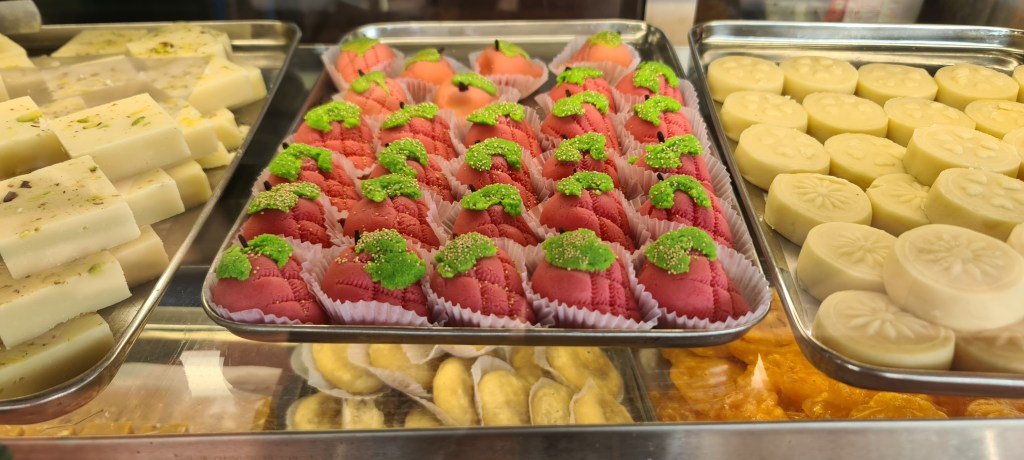 Strawberry shaped sweets